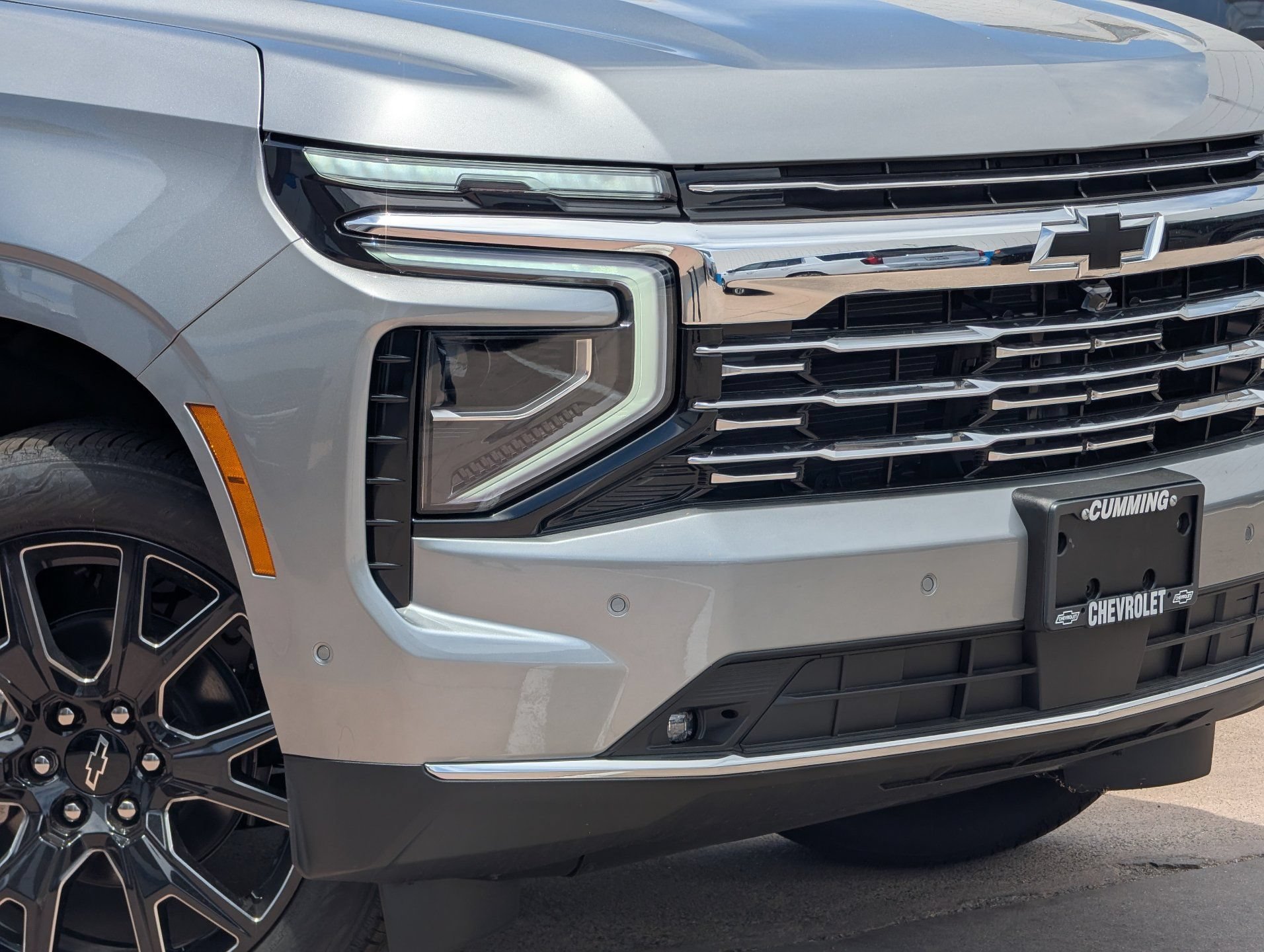 2026 Chevrolet Suburban Premier - Photo 3