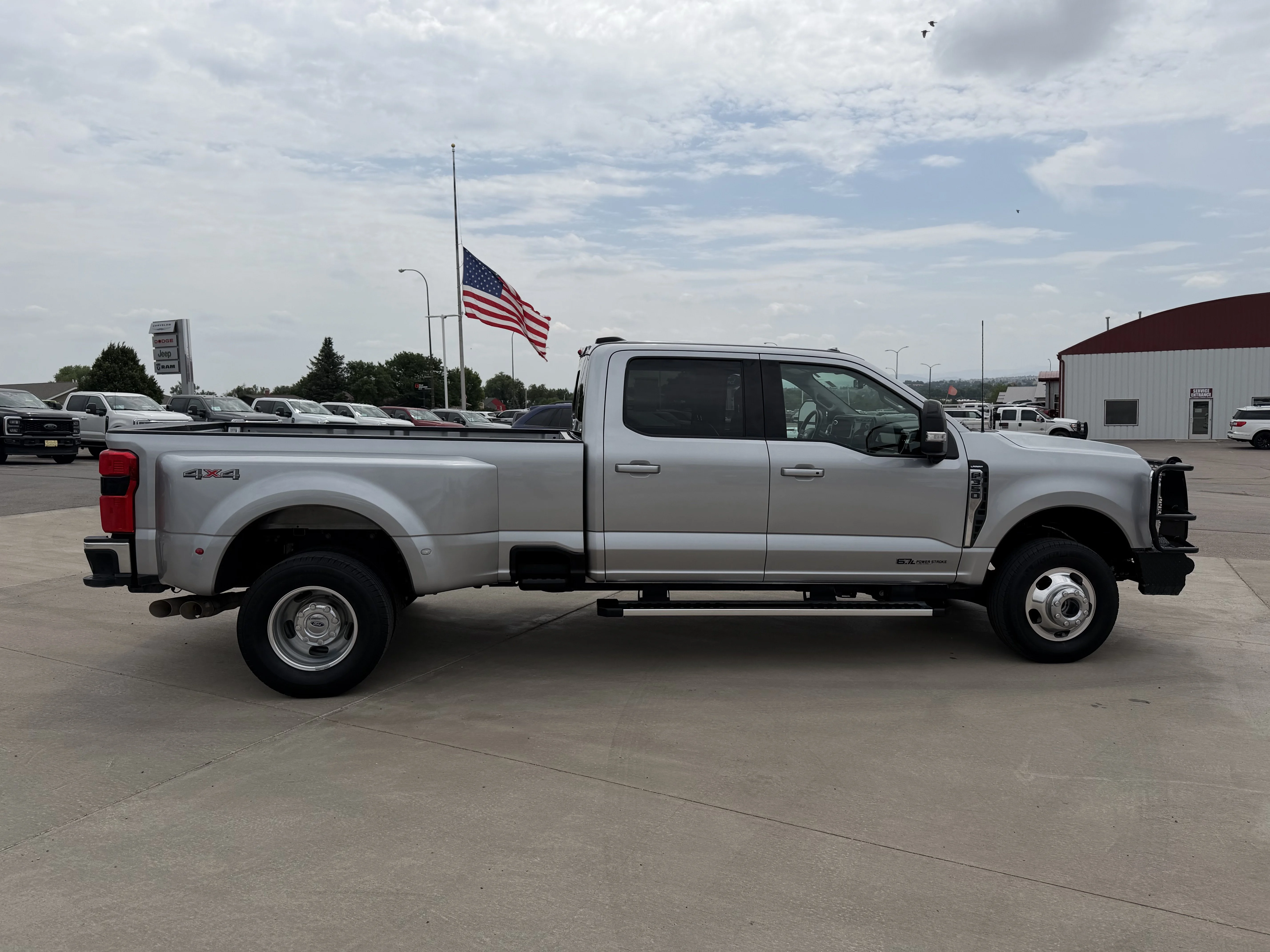 Used 2024 Blue Ford LARIAT image 4