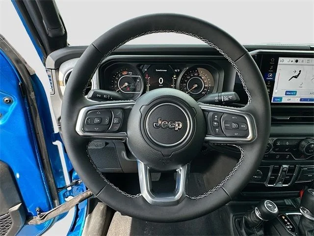 New 2025 Hydro Blue Pearl-Coat Exterior Paint Jeep Sahara image 7