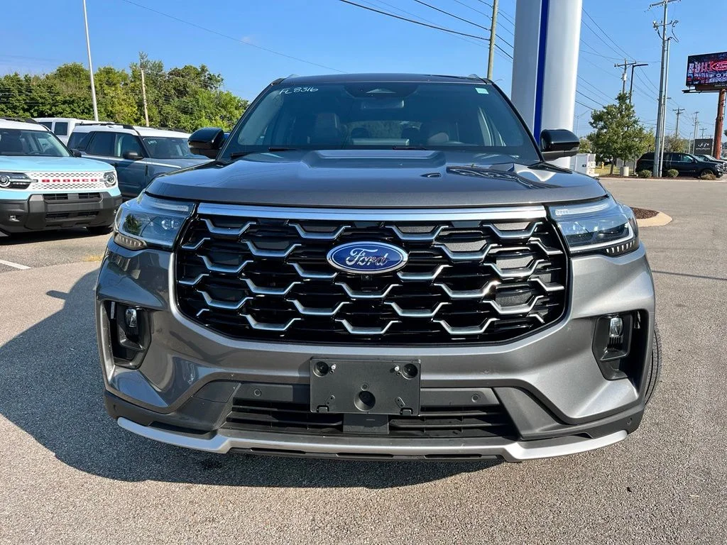 Used 2025 Gray Ford Platinum image 2