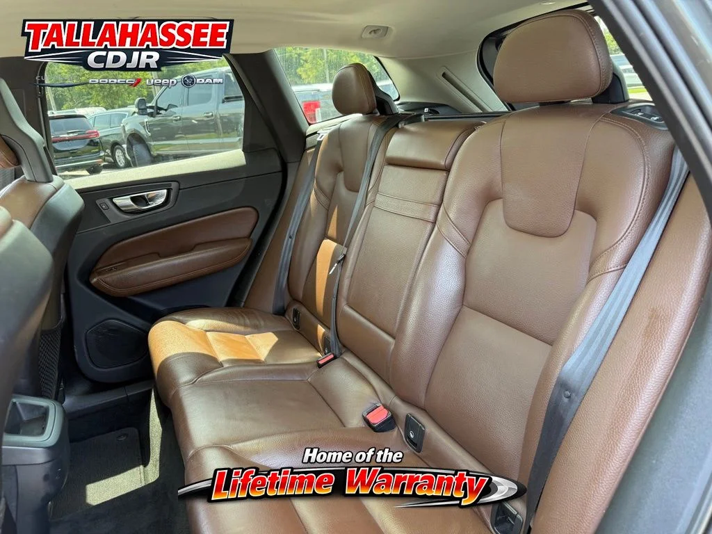 Used 2018 Gray Metallic Volvo T5 Momentum image 29