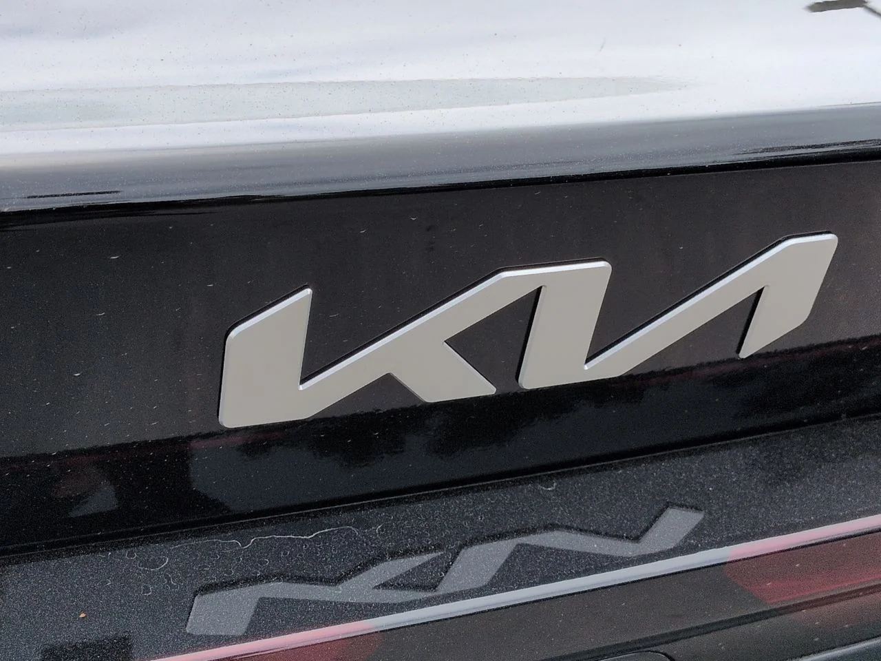 New 2026 Aurora Black Pearl Kia GT-Line FWD image 32