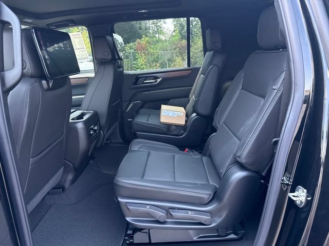 2026 GMC Yukon XL Denali - Photo 14