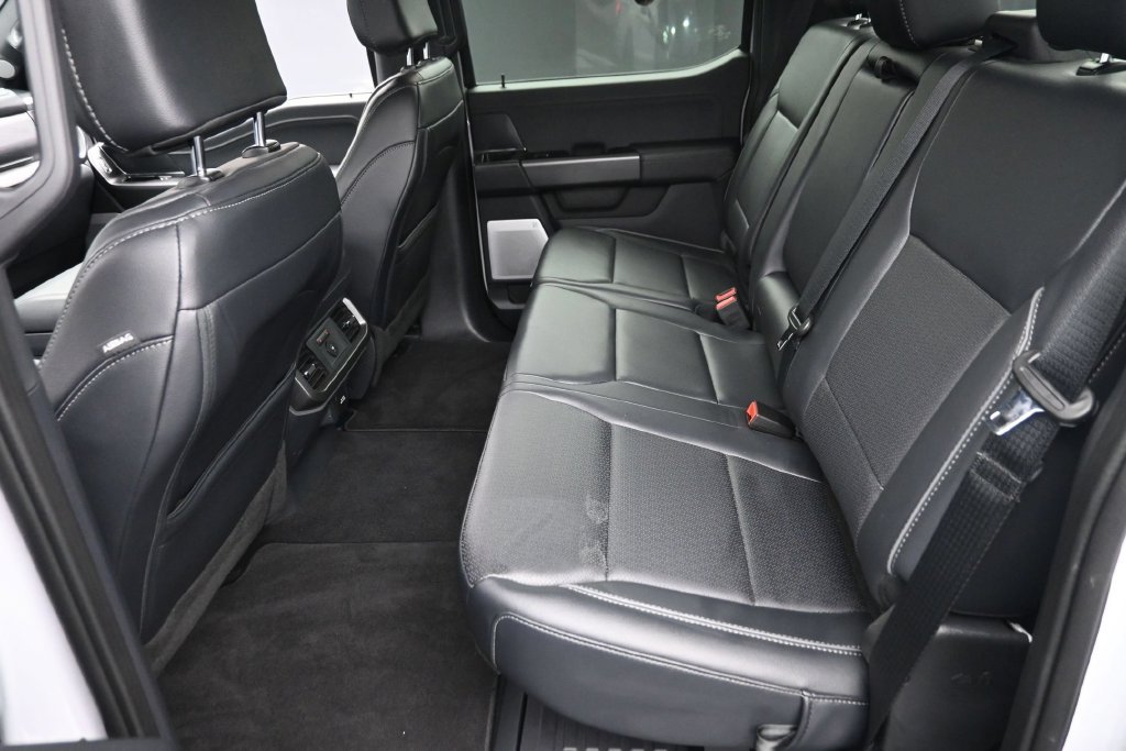 Used 2025 White Ford Lariat image 12
