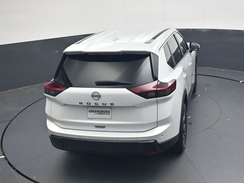 Used 2025 White Nissan SV image 25