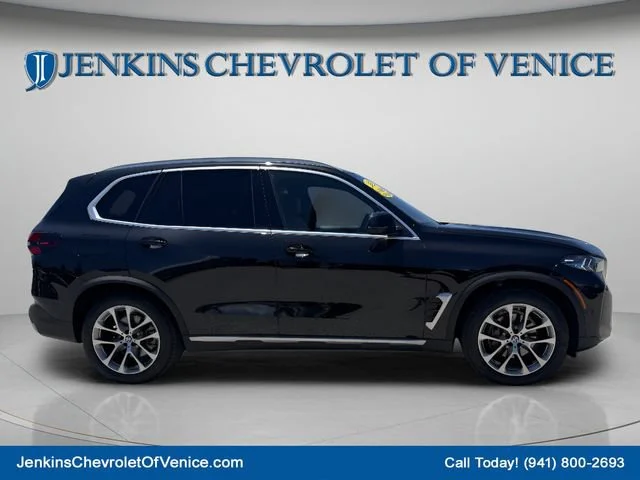 Used 2024 Black BMW sDrive40i image 2