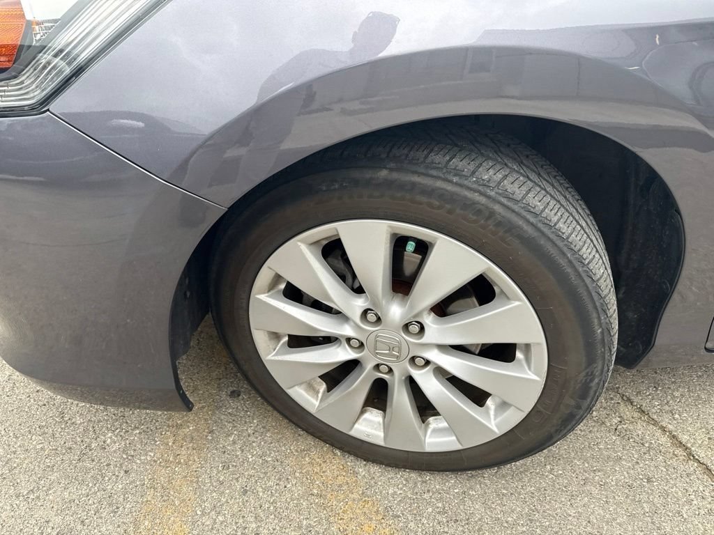 Used 2015  Honda EX-L image 12