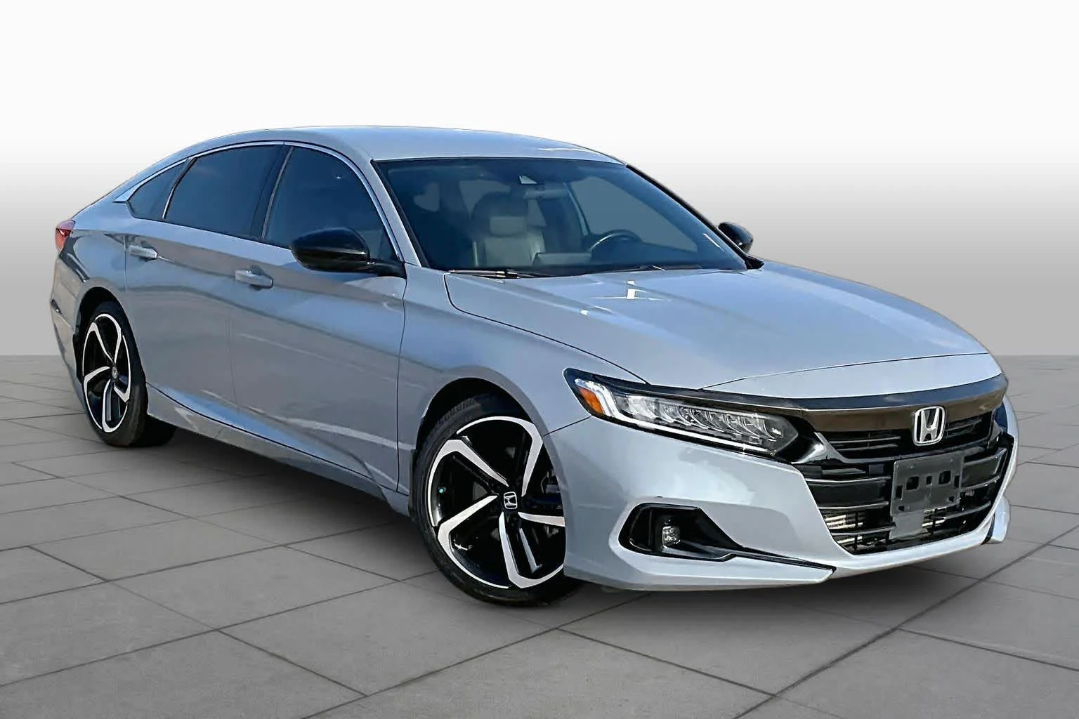 Used 2022 Sonic Gray Pearl Honda Sport image 3
