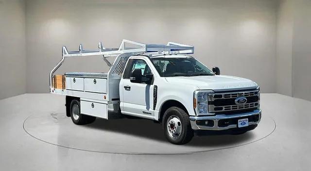 2024 Ford Chassis Cab F-350® XL