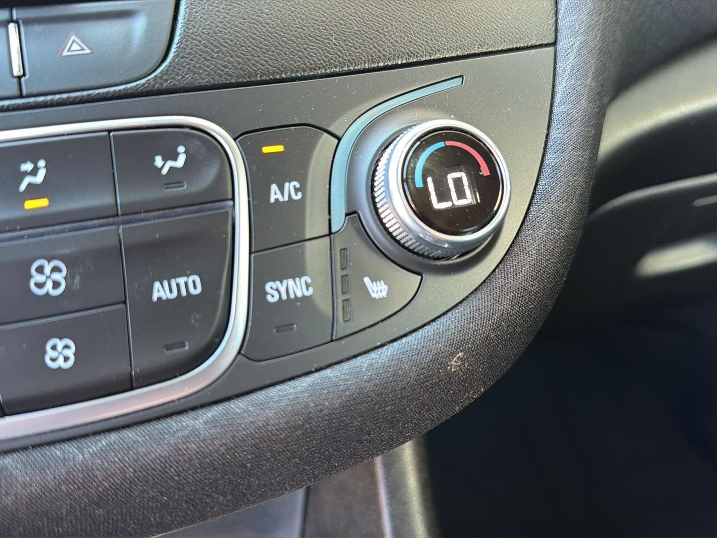 Used 2024 Summit White Chevrolet LT image 26