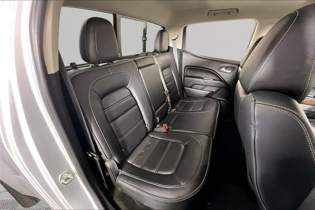 Used 2017 QUICKSILVER METALLIC GMC 4WD Denali image 21