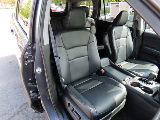 Used 2020 Modern Steel Metallic Honda EX-L image 19