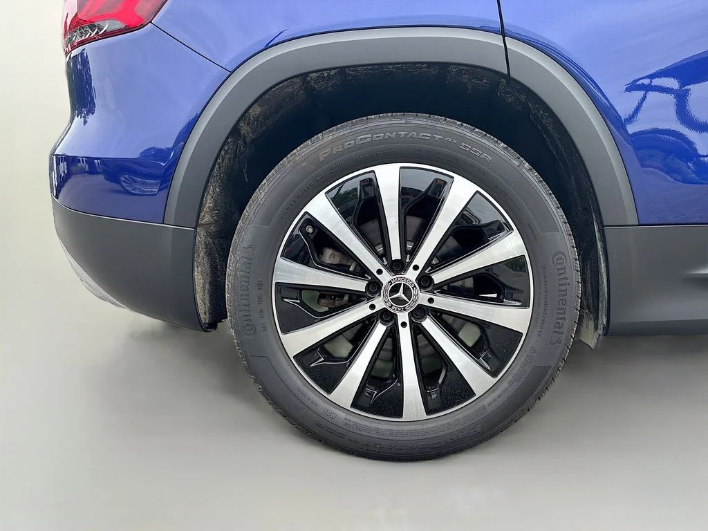 Used 2023 Blue Mercedes-Benz GLB 250 image 13