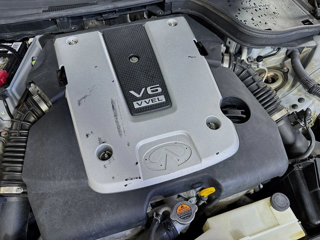 Used 2013 Blue INFINITI Sport image 38