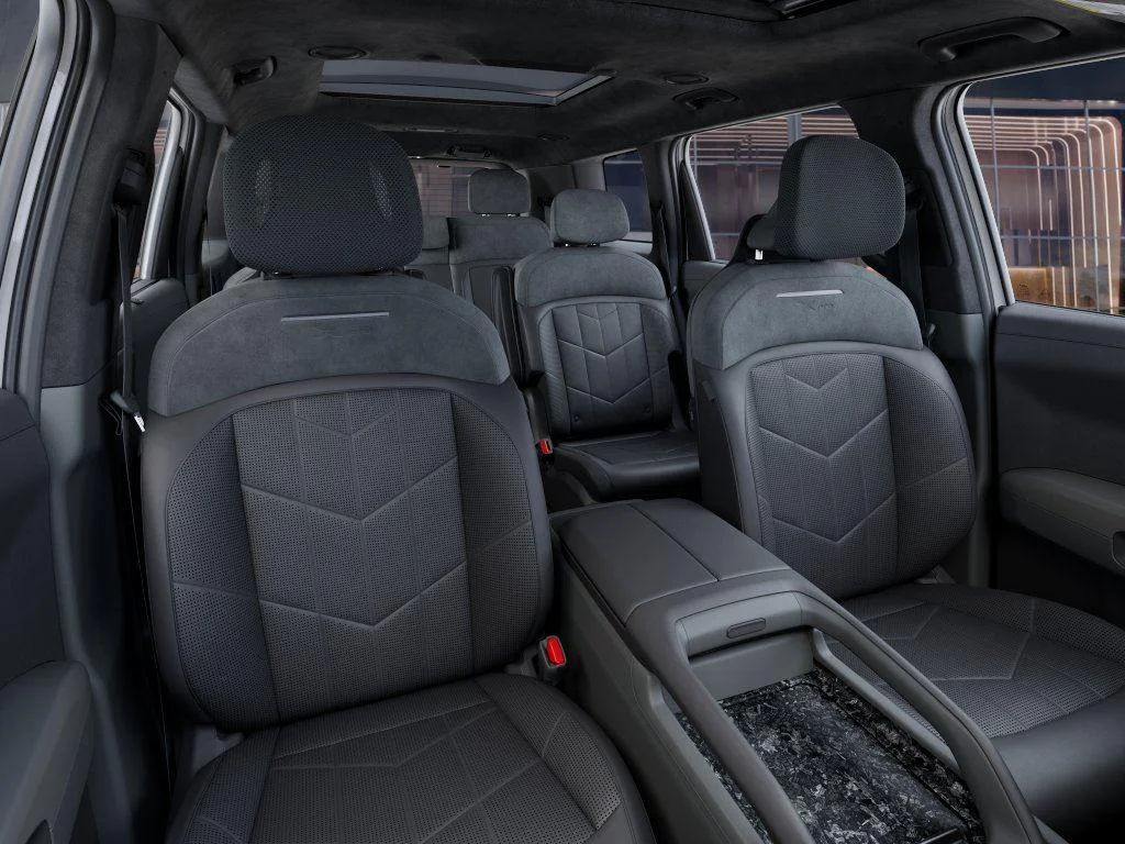 New 2027 Glacial White Kia X-Pro SX-Prestige image 15