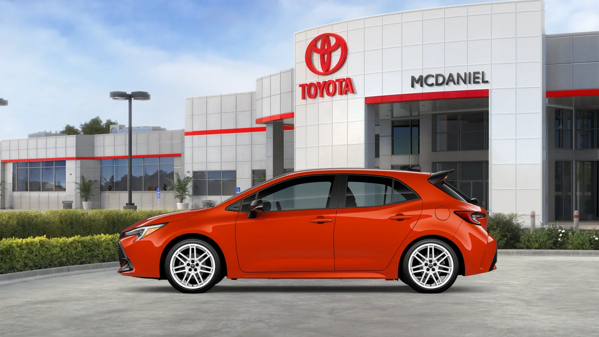 2026 Toyota Corolla Hatchback FX - Photo 35