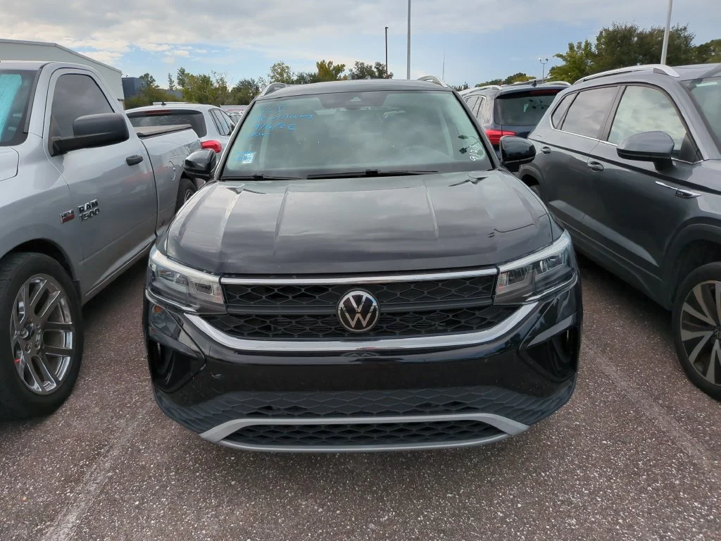 Used 2024 Black Volkswagen 1.5T SE image 3