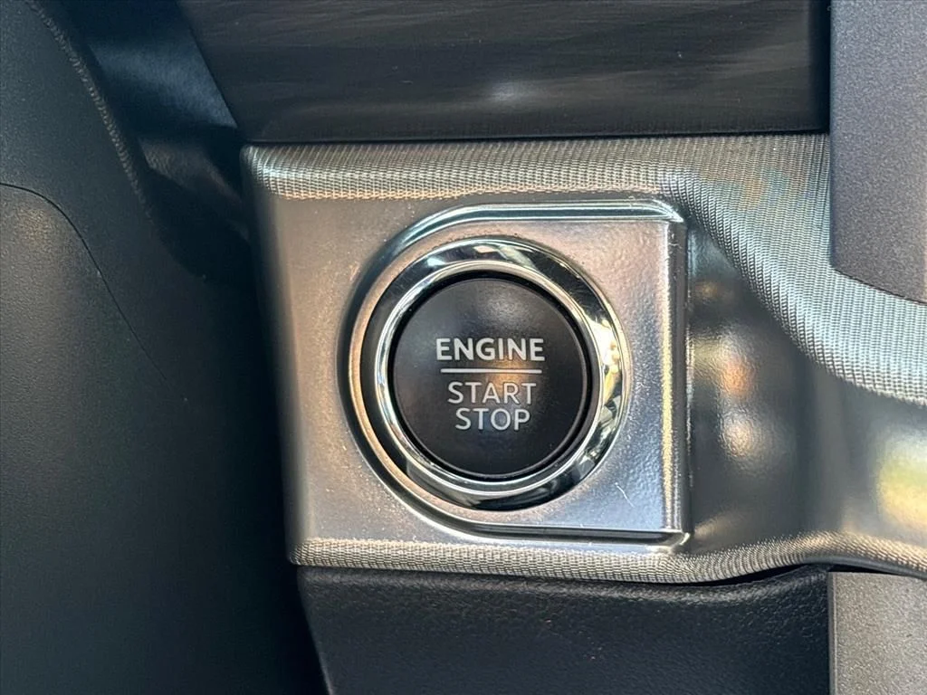 Used 2024 Blue Ford Lariat image 34