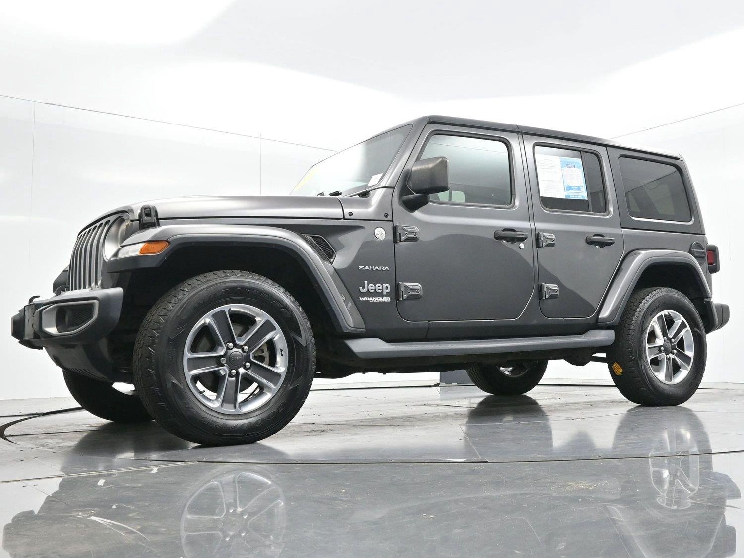 Used 2018 Granite Crystal Metallic Clearcoat Jeep Sahara image 45
