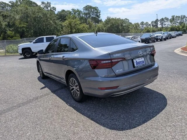 Used 2021  Volkswagen S image 5
