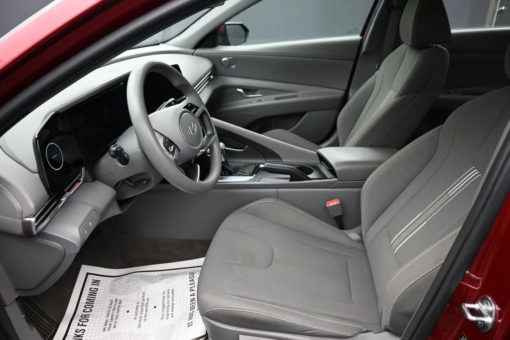 Used 2024 Red Hyundai SEL image 11