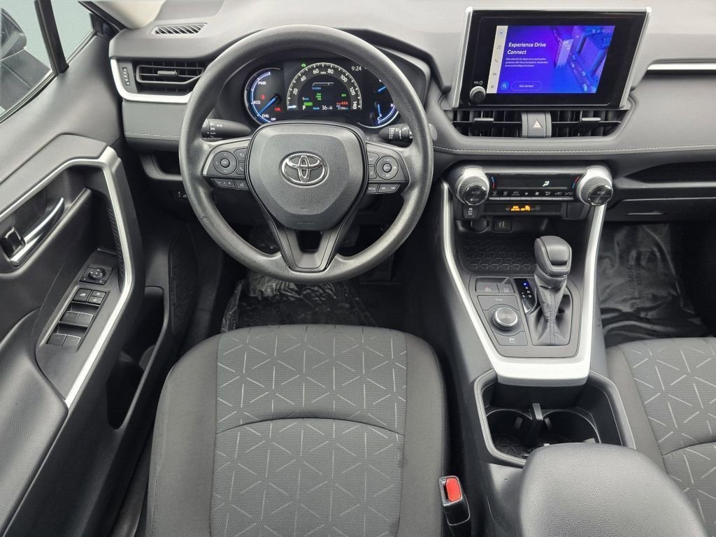 2024 Toyota RAV4 XLE - Photo 33