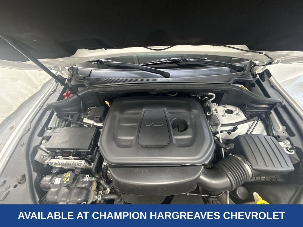 Used 2018 White Dodge SXT image 39