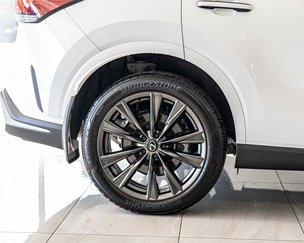 Used 2024 White Lexus 350 F Sport Handling image 11