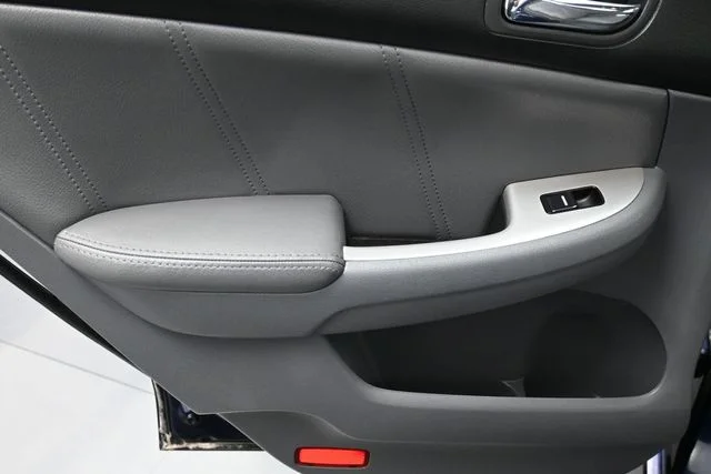 Used 2007 Blue Honda EX-L image 9