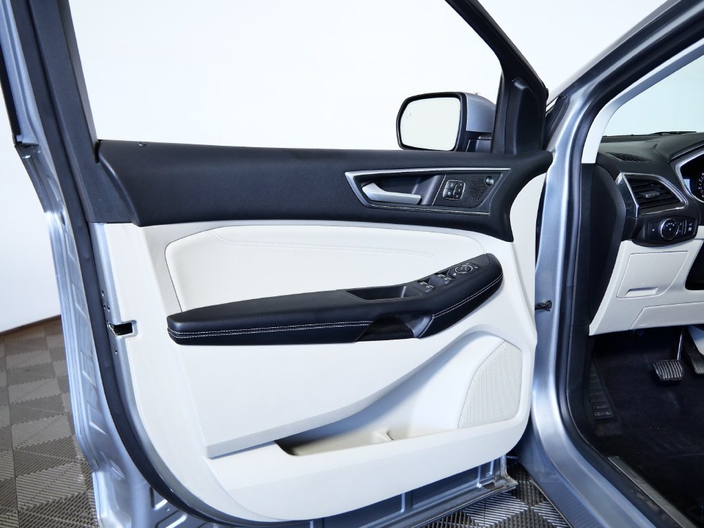 Used 2021 Silver Ford Titanium image 14