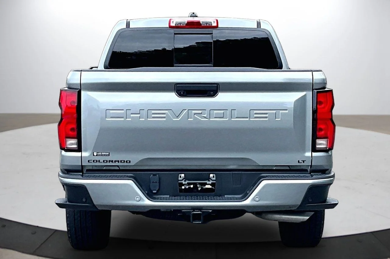 Used 2023 Gray Chevrolet LT image 8
