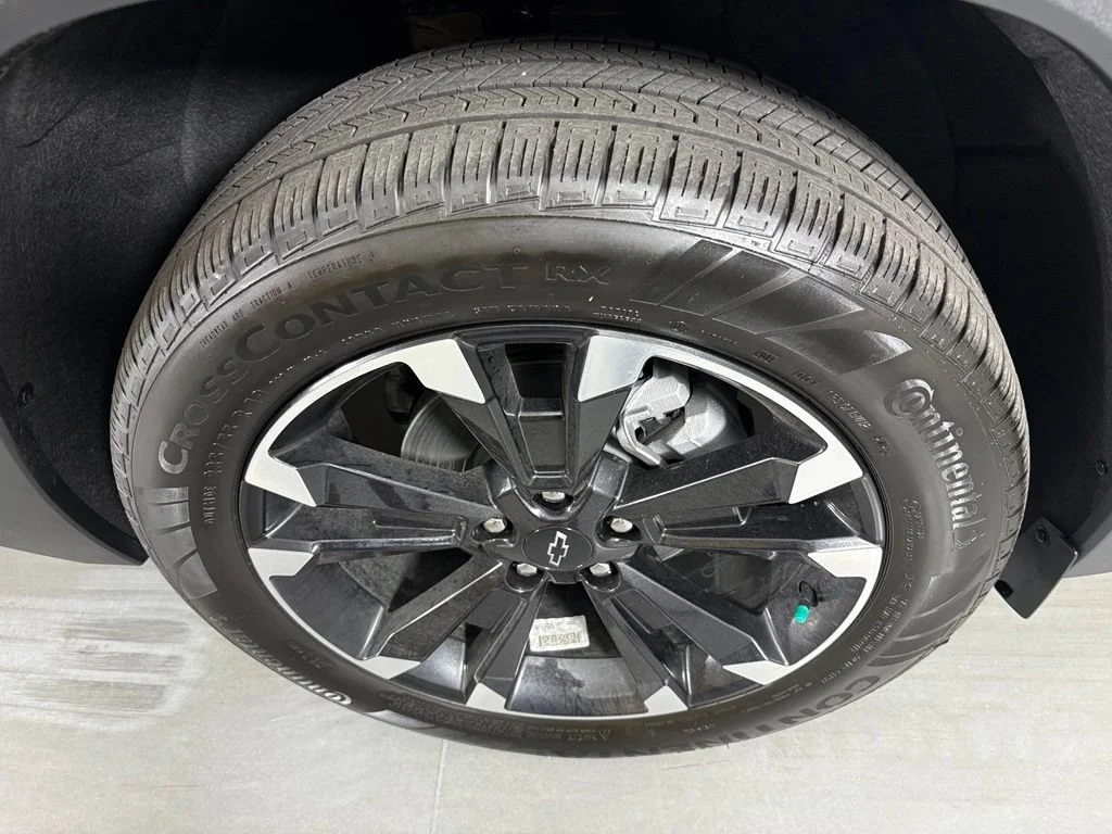 2027 Chevrolet Equinox RS - Photo 12