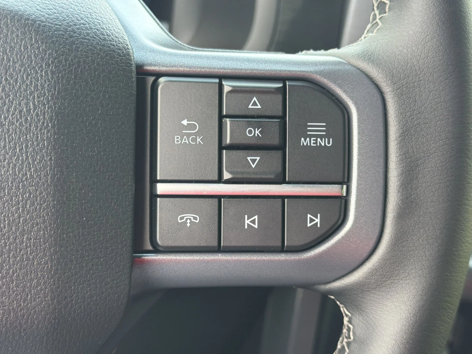 New 2026 Oxford White Ford XLT image 17