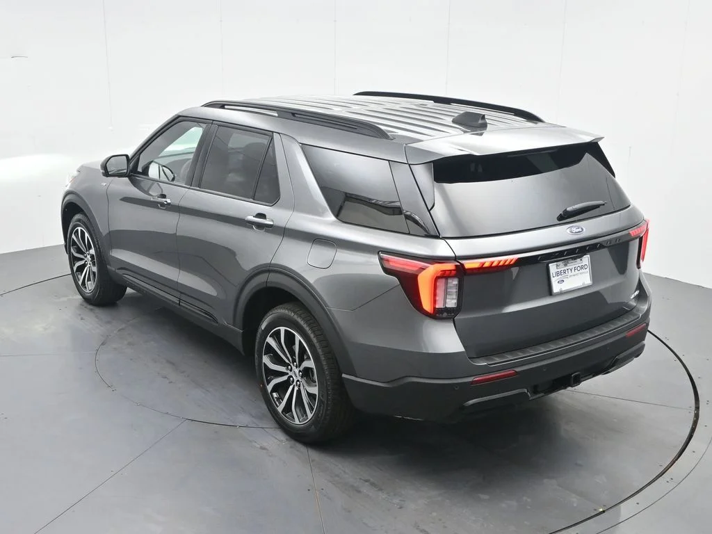 New 2026 Gray Ford ST-Line image 31