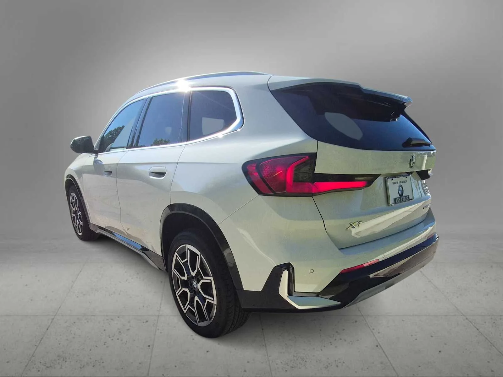 Used 2024 Alpine White BMW xDrive28i image 6