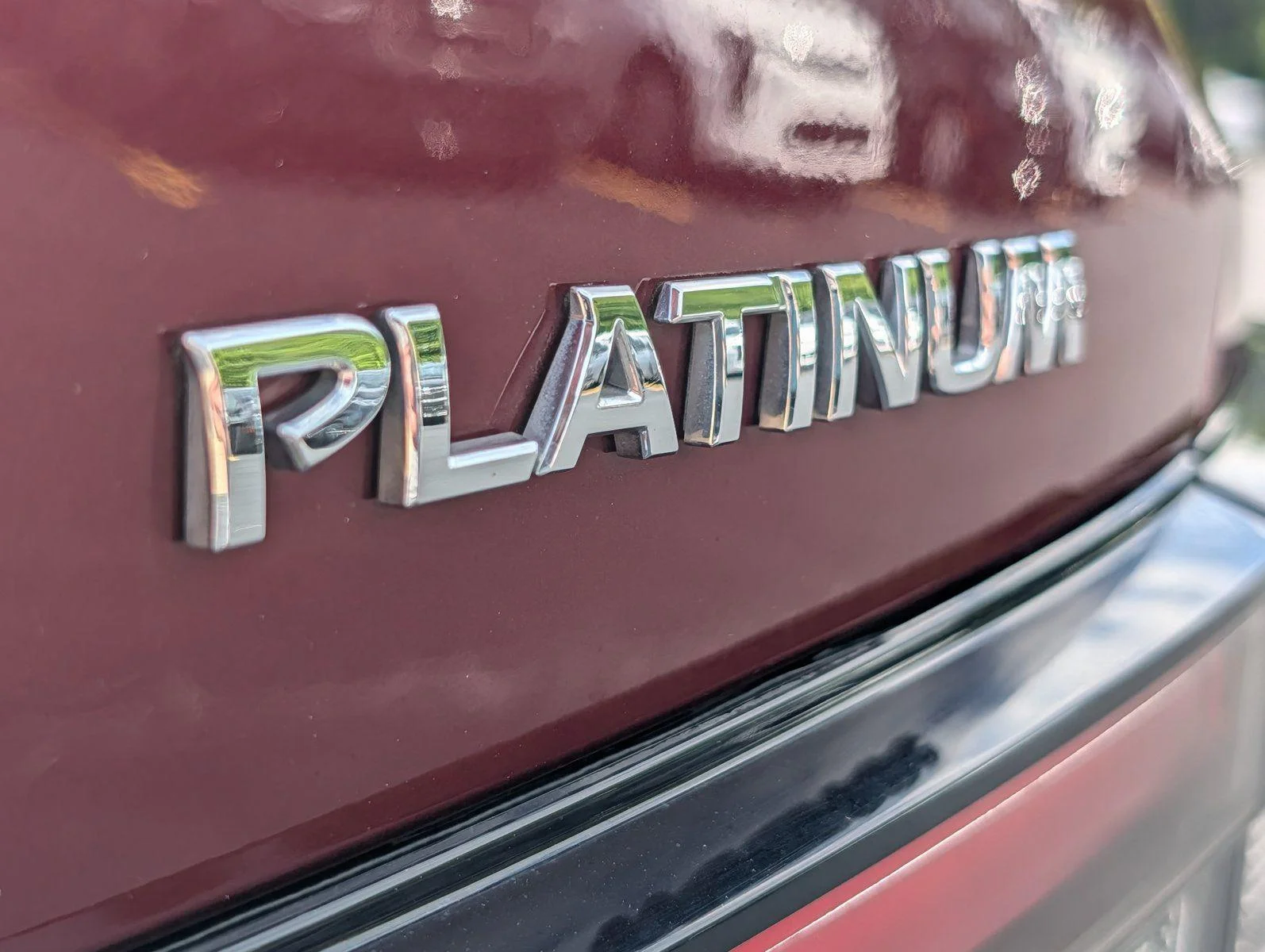 Used 2019 Super Black Nissan Platinum image 31