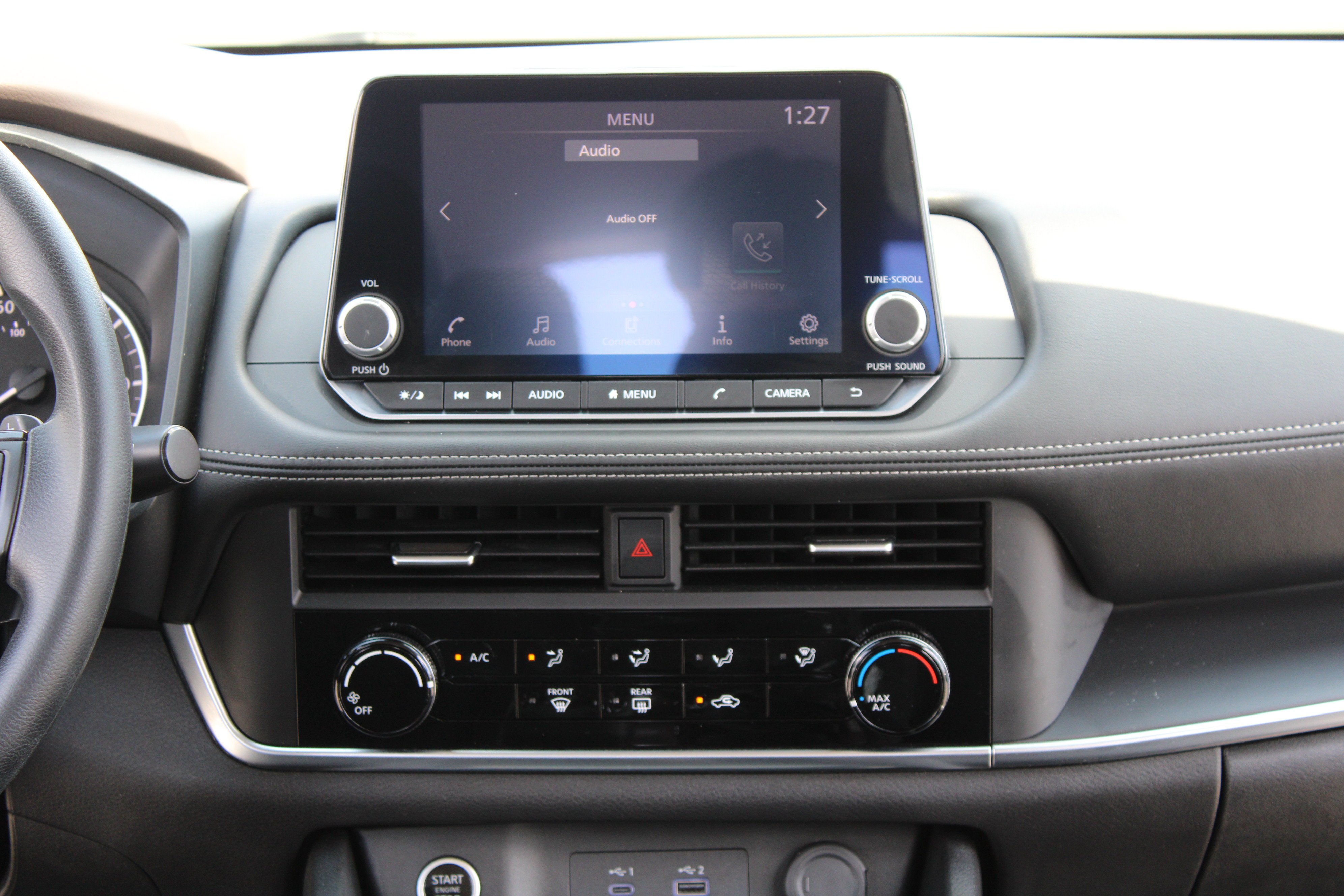 Used 2023 Glacier White Nissan S image 22