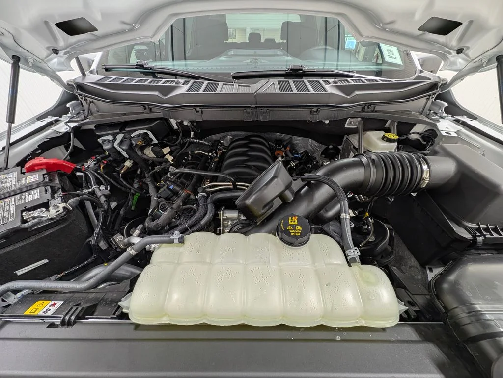 Certified Used 2026 Oxford White Ford XLT image 32