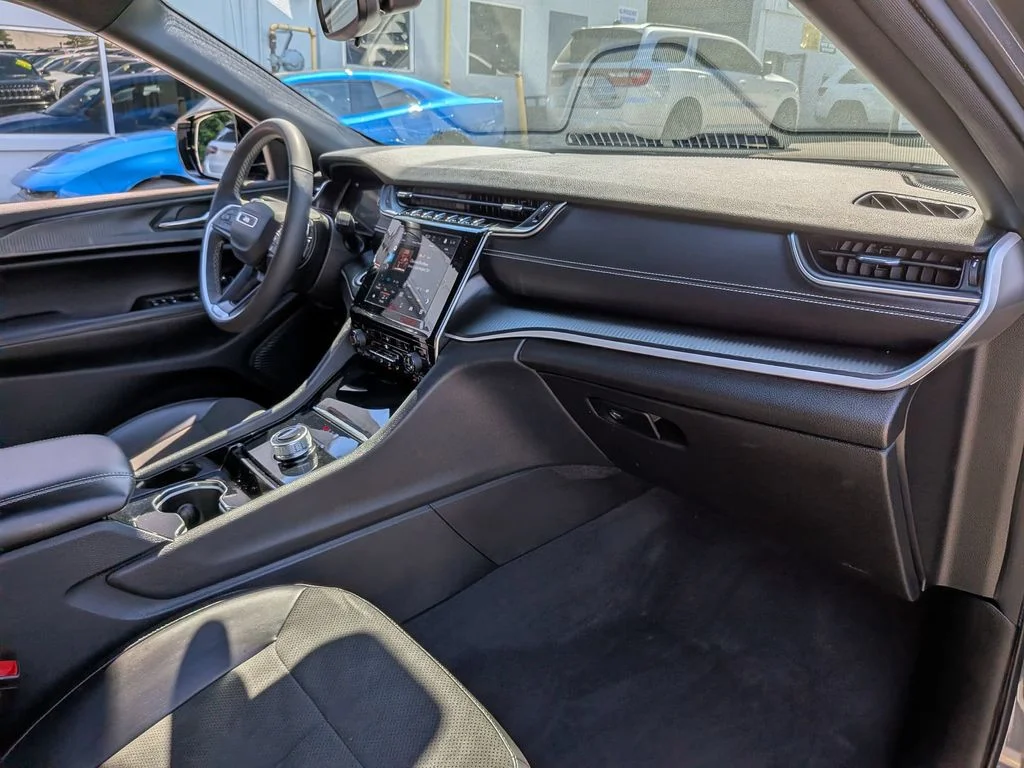 Used 2023 Gray Jeep Altitude X image 26