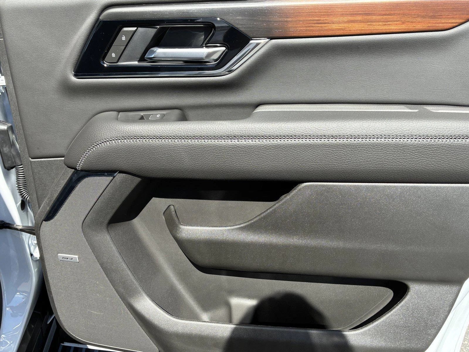2026 GMC Yukon XL Denali - Photo 12