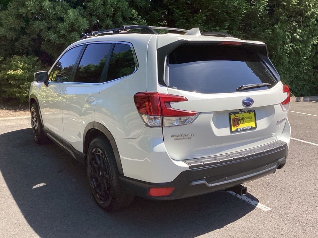 Used 2021 White Subaru Limited image 10
