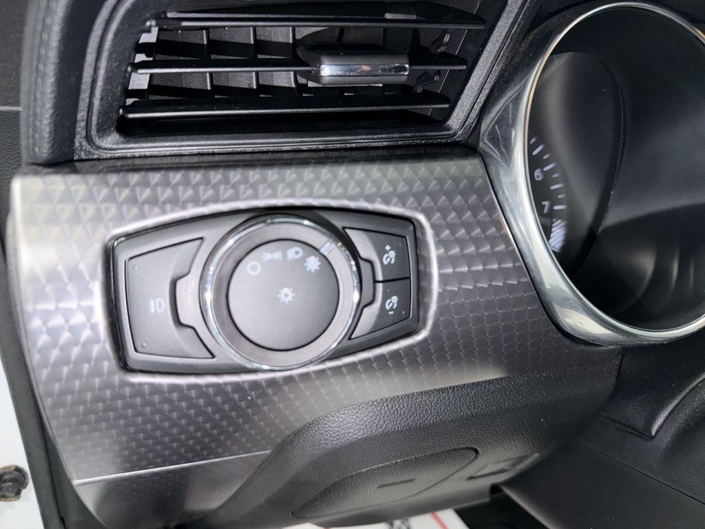 Used 2018 Oxford White Ford GT image 22