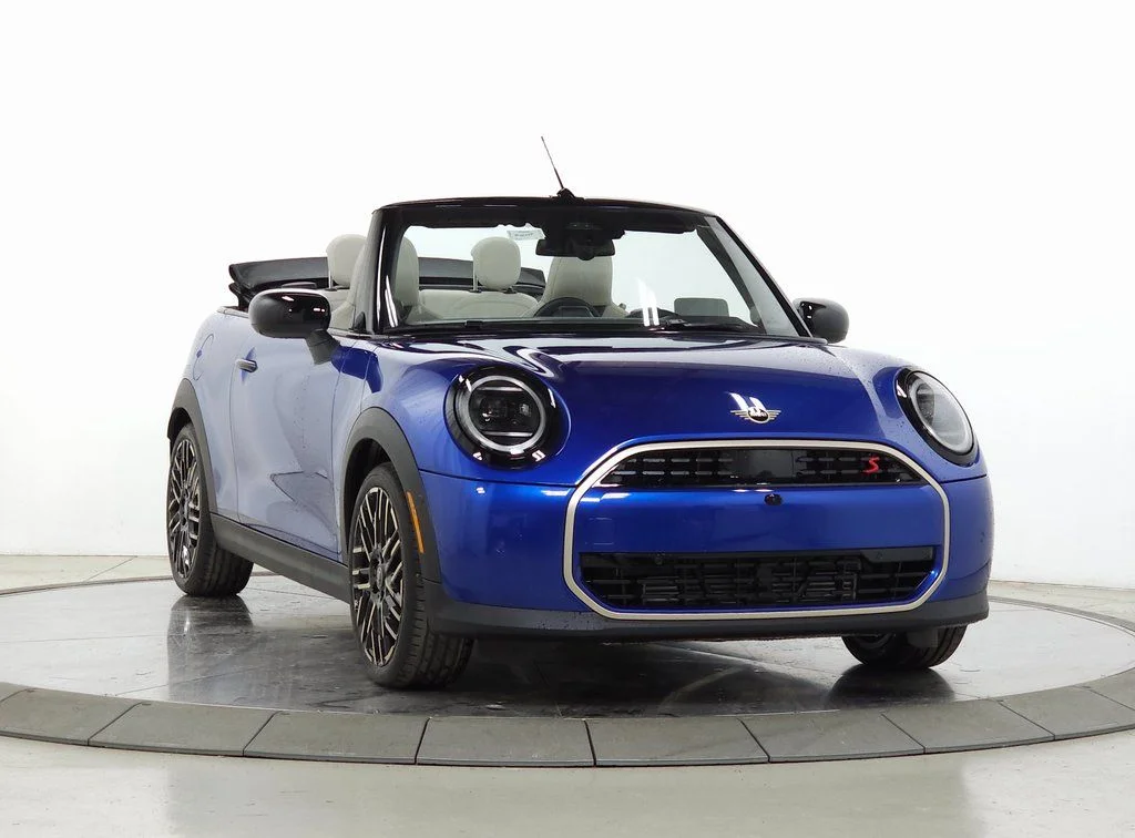 2026 MINI Convertible Cooper S's photo