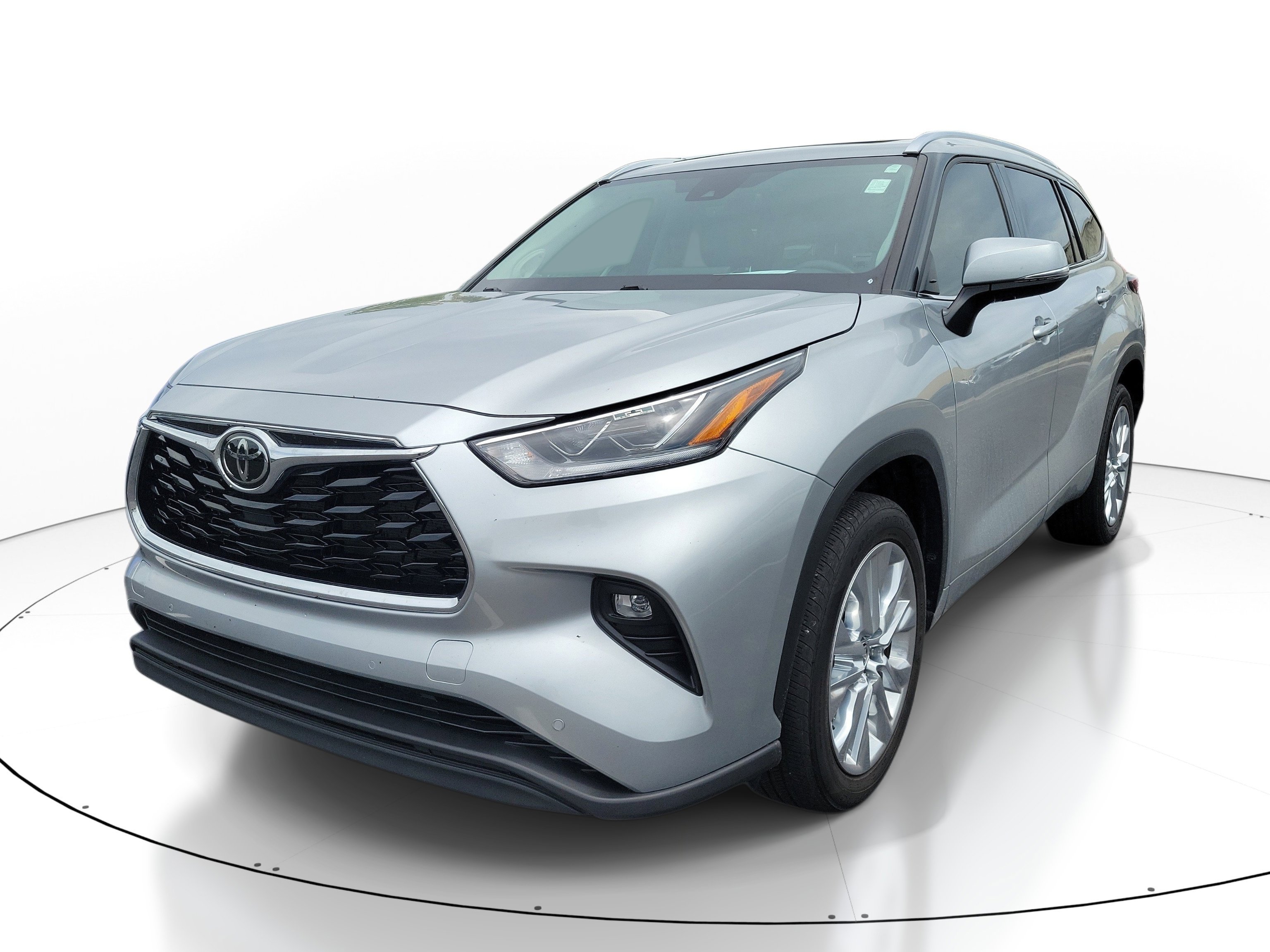 Used 2022 Celestial Silver Metallic Toyota Limited image 2