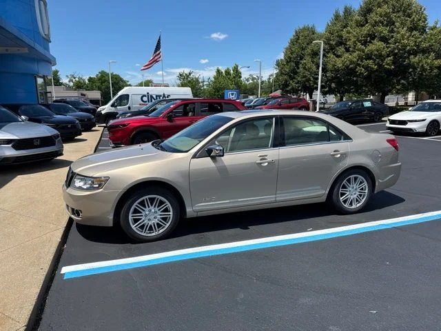 Used 2007 Dune Pearl Clearcoat Metallic Lincoln Base image 7