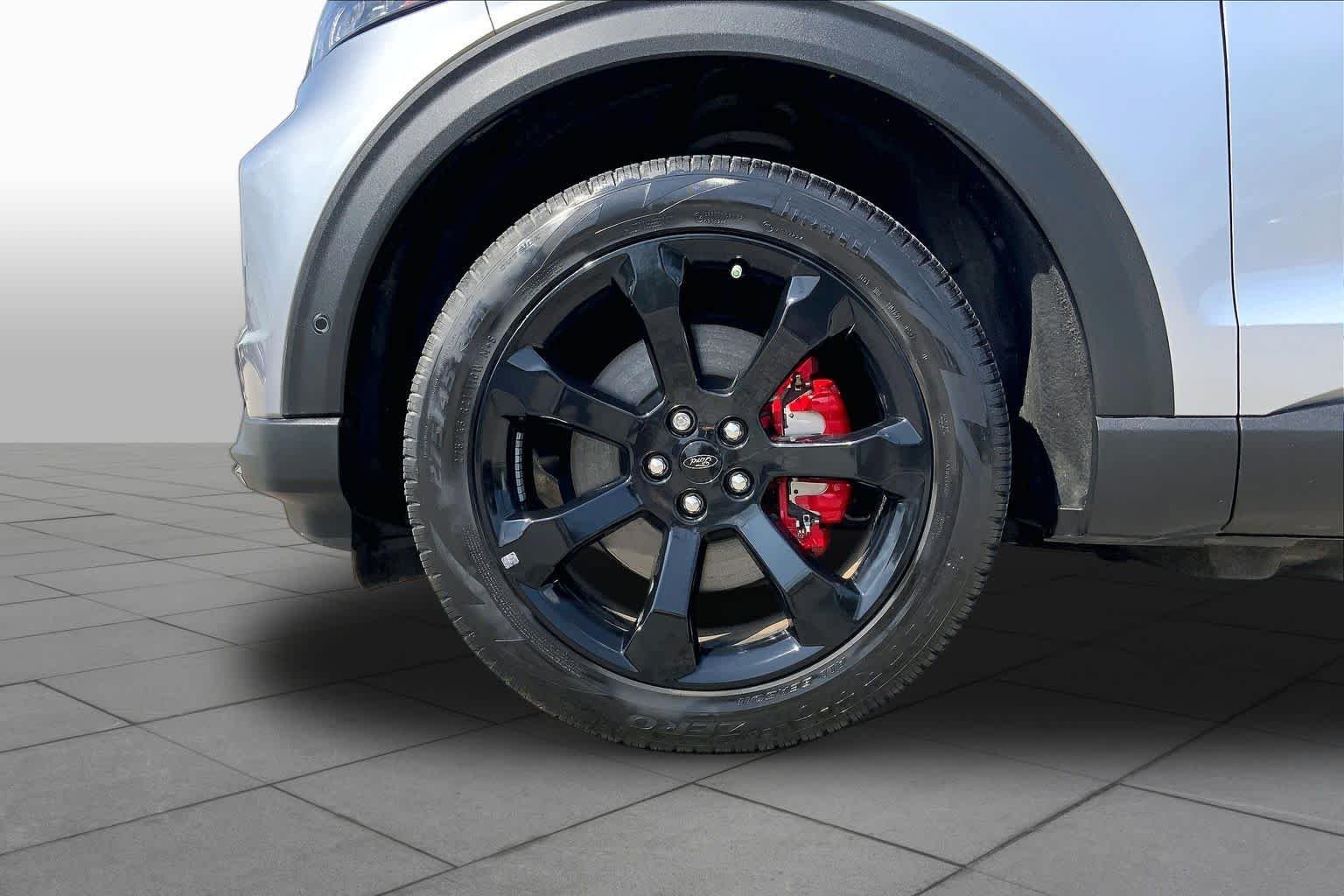 Used 2022 Iconic Silver Ford ST image 11