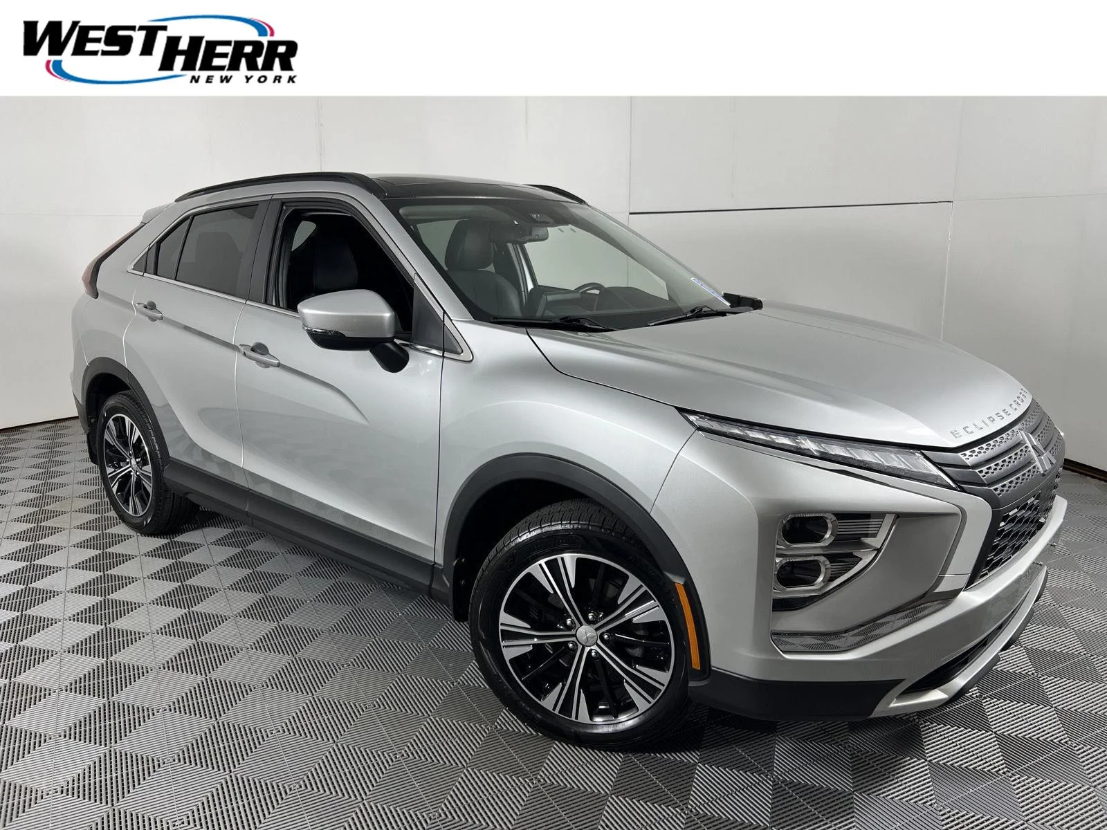 2022 Mitsubishi Eclipse Cross SE S-AWC's photo