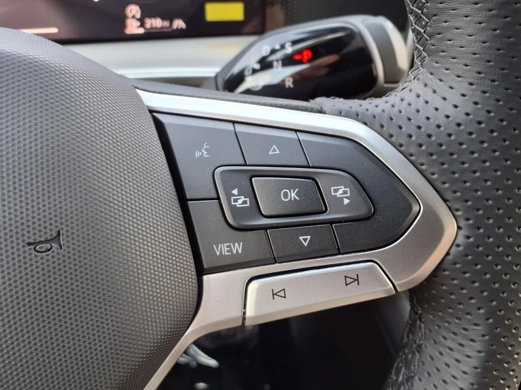 New 2026 Platinum Gray Metallic Volkswagen 2.0T SE R-Line Black image 23