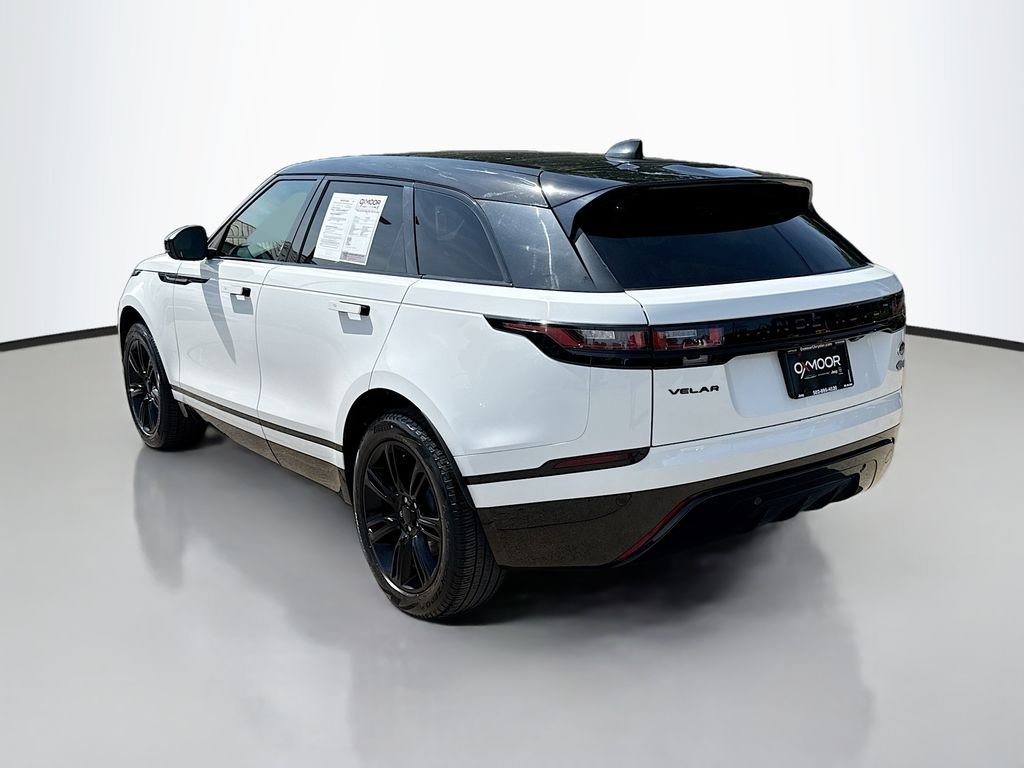 Used 2022 Fuji White Land Rover R-Dynamic S image 5
