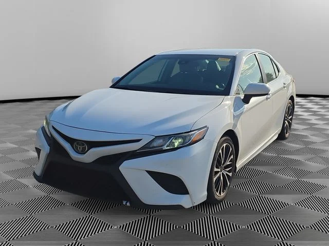 2019 Toyota Camry 2.5 Auto SE's photo